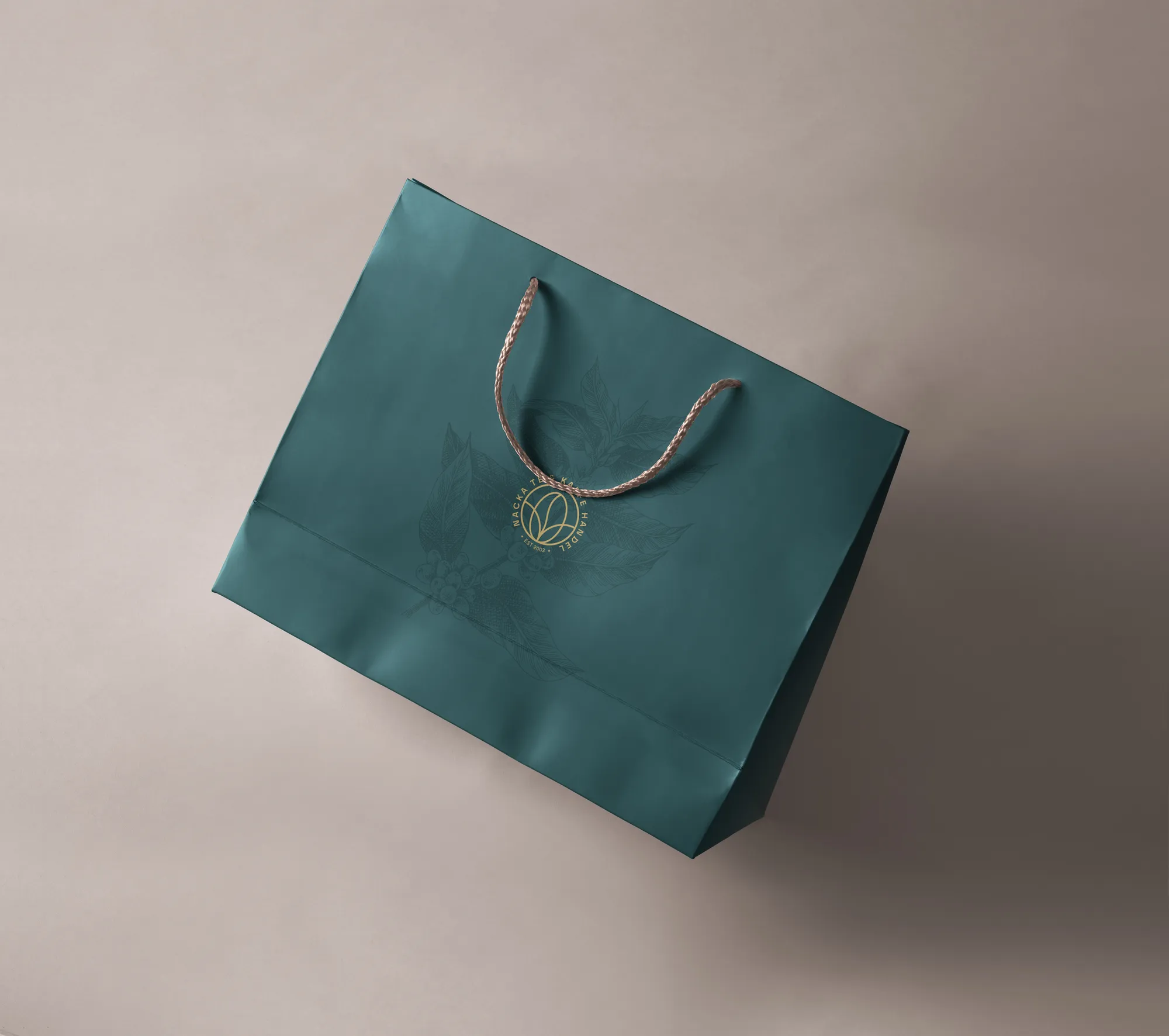 Cream tea pouch with the gold badge